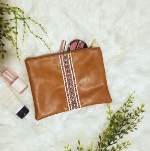 DONATING SOON Charming Charlie •Clutch